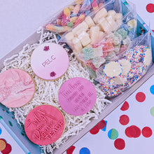 Load image into Gallery viewer, Teacher appreciation cookie &amp; lolly box
